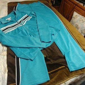 K jorden walking suit brand new .never been worn